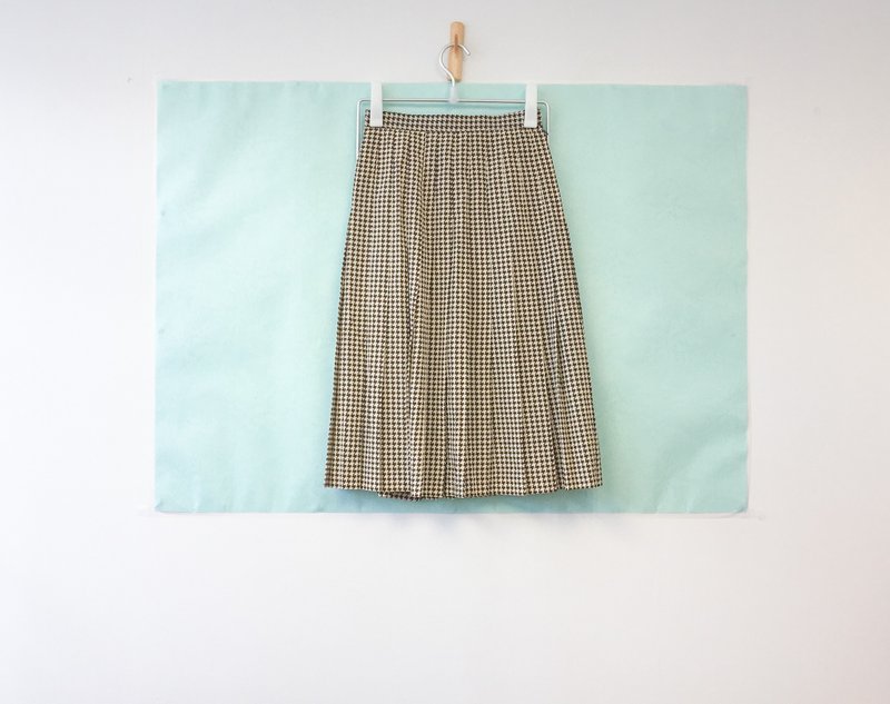 …｛橡子女孩::古着半裙｝啡白千鸟格百折过膝半裙 - 裙子 - 其他材质 咖啡色