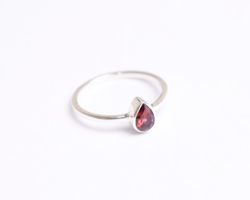Garnet Silver ring - 戒指 - 石头 红色