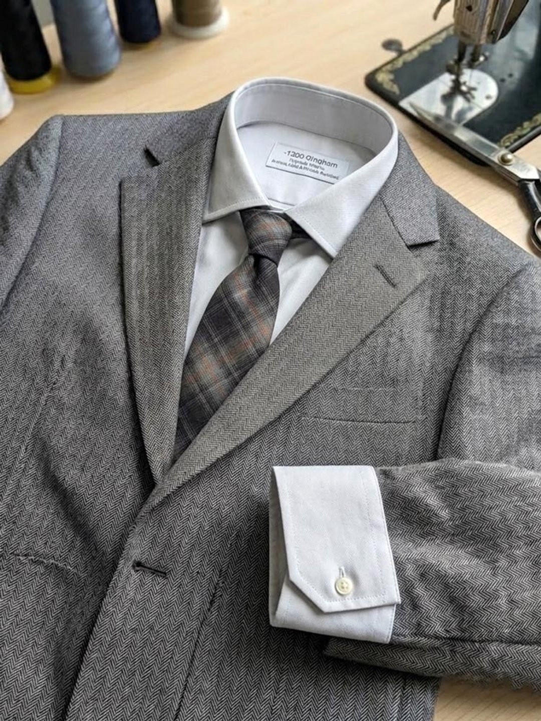 渐层灰格  暖男系列领带 Neckties - 领带/领带夹 - 棉 灰色