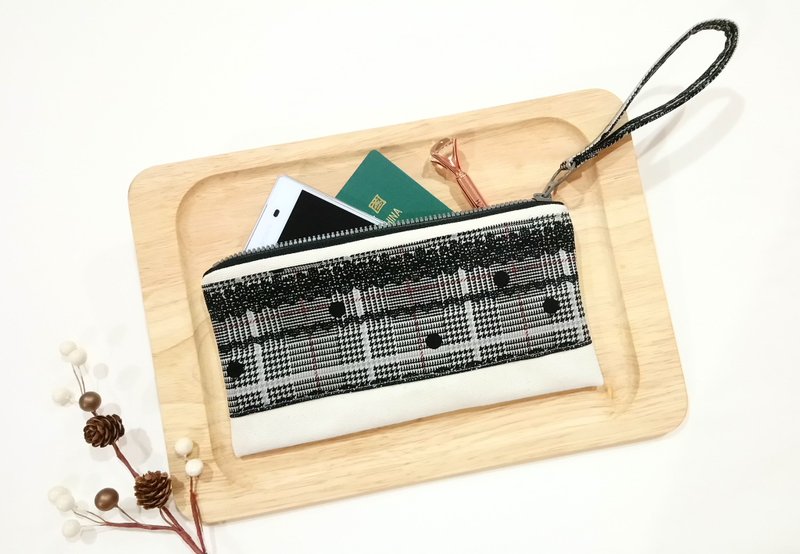 【FL/ 万用拉链包】拟真蕾丝印花.黑 - 铅笔盒/笔袋 - 棉．麻 黑色