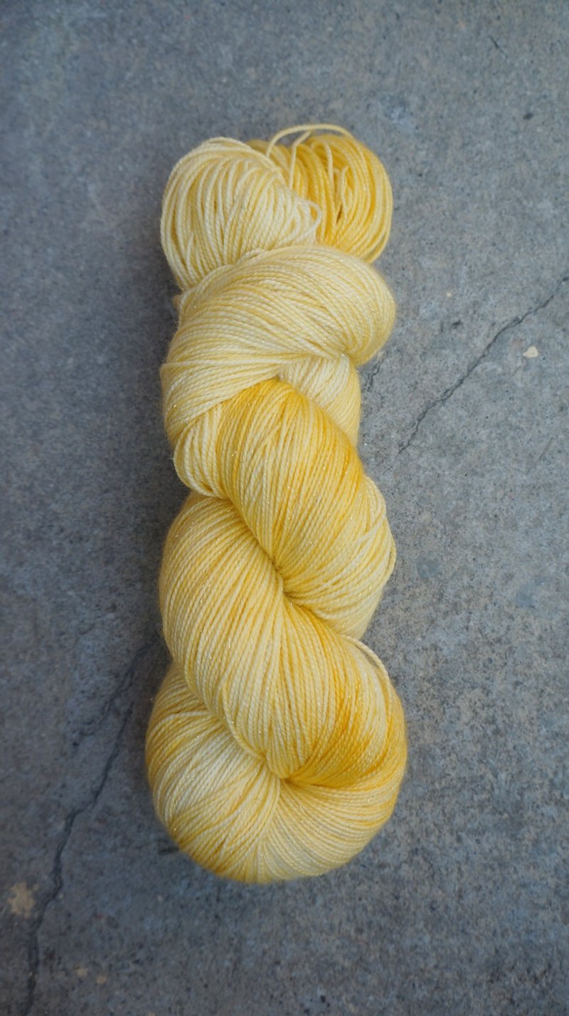 手染线。甜莱姆(火花)(4ply袜线)(150公克订制版) - 编织/刺绣/羊毛毡/裁缝 - 羊毛 