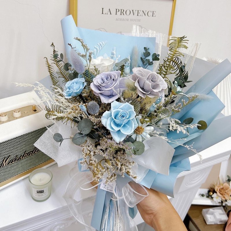 莫兰迪蓝紫色花束 永生花 玫瑰花 生日 求婚 告白 情人节 附提袋 - 干燥花/捧花 - 植物．花 蓝色
