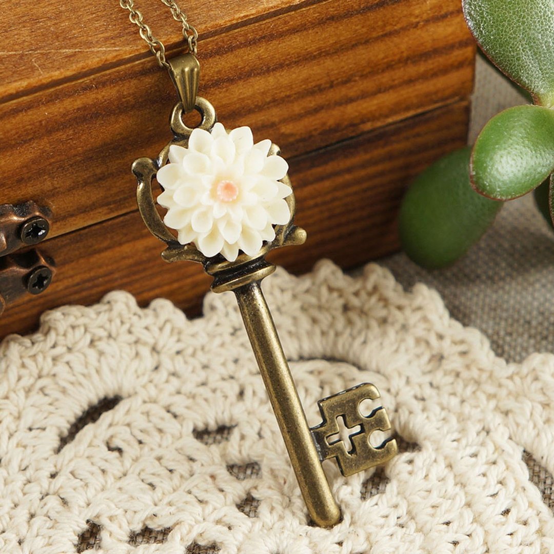 Bronze Key White Aster Flower Floral Pendant Necklace Wedding Woman Jewelry Gift - 项链 - 其他材质 白色
