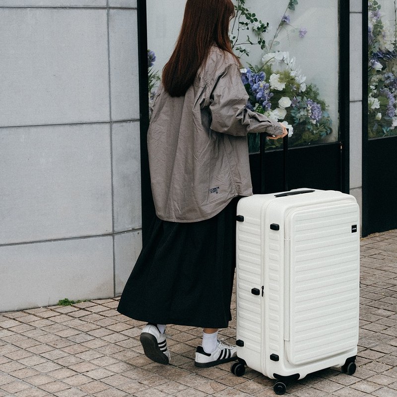 新色 升级版【LOJEL】CUBO FIT29.5寸前开扩充防盗拉链箱 亚麻白 - 行李箱/行李箱保护套 - 塑料 白色