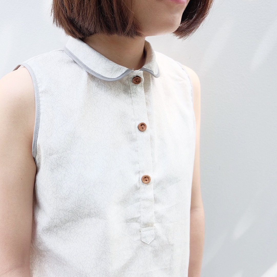 Sleeveless Shirt : Line Pattern - 女装上衣 - 棉 灰色