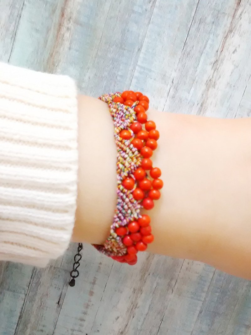 手工编织/荷叶造型编织手链 - 手链/手环 - 其他材质 红色