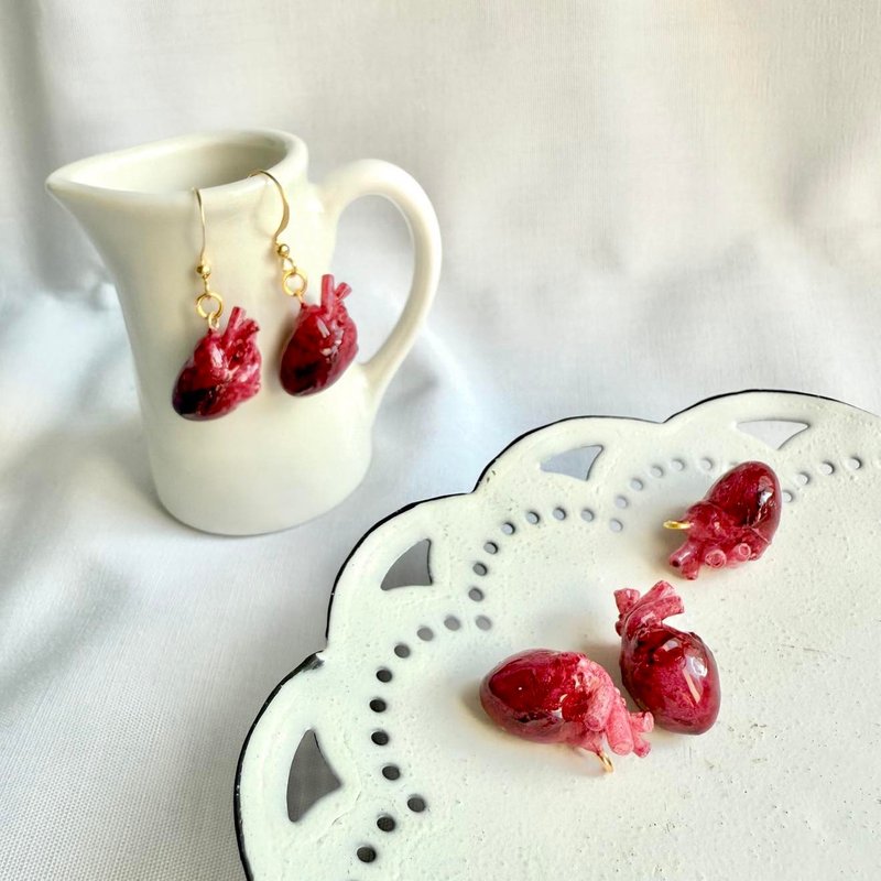 怪奇系列 | 手绘心脏 一般款 垂坠款 手作耳环 耳夹 单支 - 耳环/耳夹 - 树脂 红色