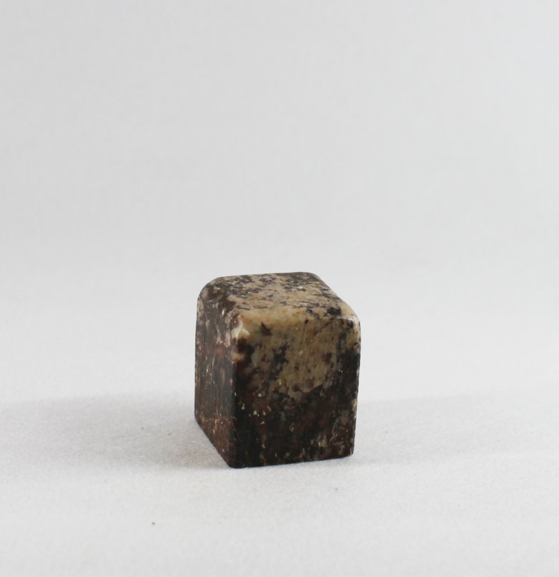 【定制朕的玉玺姓名印】定制定制朕的玉玺姓名印鉴章天然花纹深咖 - 印章/印台 - 石头 粉红色