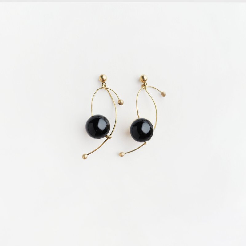 谩舞耳环 (black) - Dancing Earrings (black) - 耳环/耳夹 - 宝石 金色