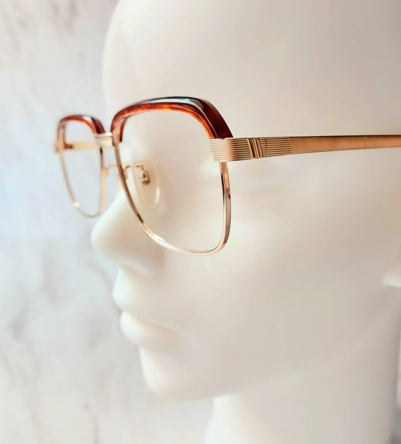 经典复古 1970's 日本 眉型金色 雾面 钛合金 老品全新 古董眼镜 - 眼镜/眼镜框 - 其他金属 