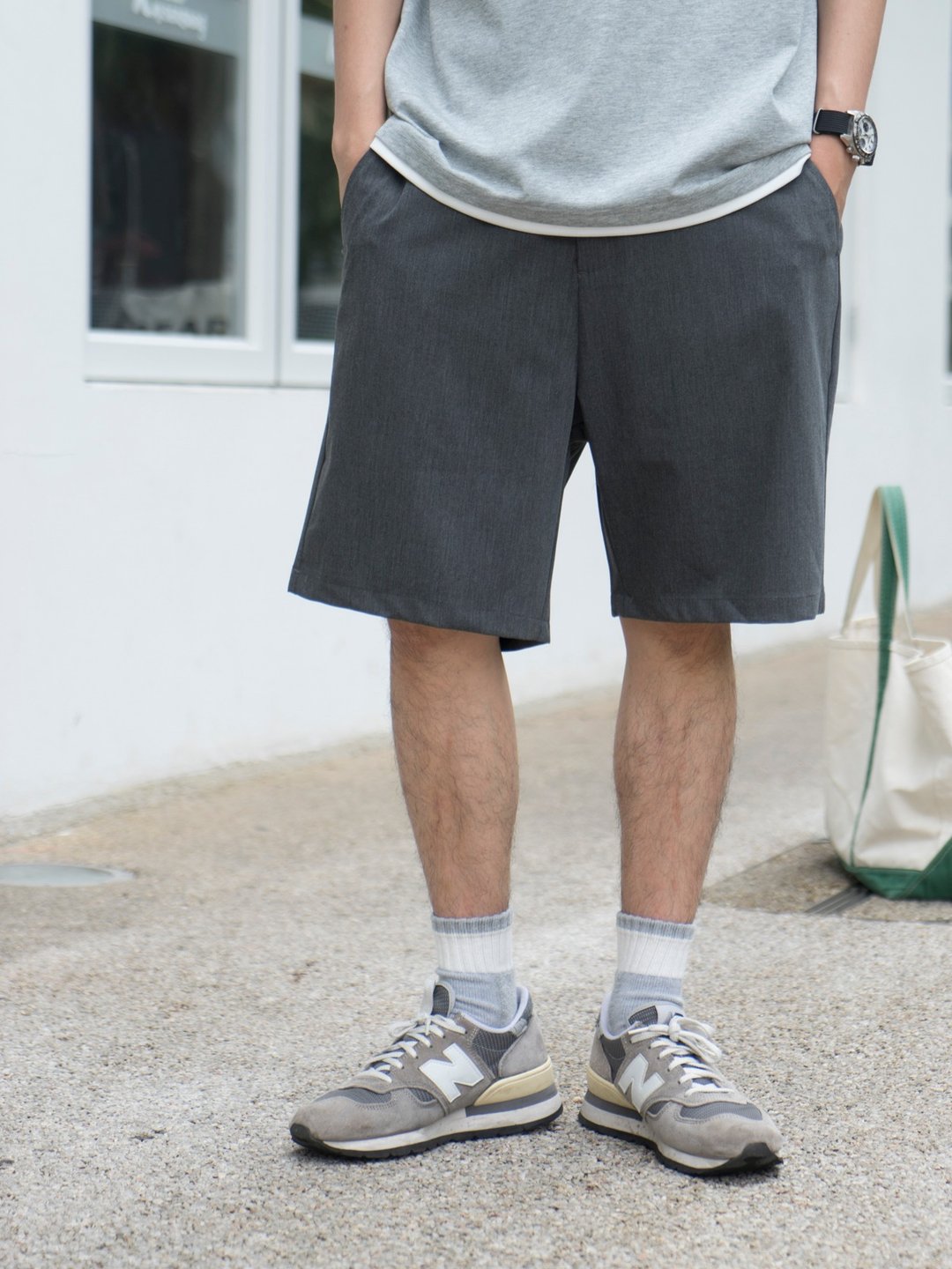 SHORTS 灰色直筒五分西裤松紧腰围短裤 夏季轻薄休闲男生城市通勤 - 男士短裤 - 其他人造纤维 灰色