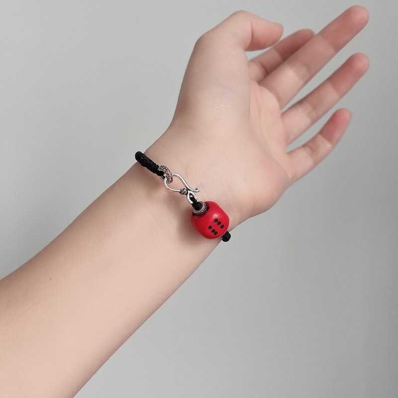 鹿鸣原创手工玲珑骰子S925纯银手环朱砂手绳 生日礼物 情人礼物 - 手链/手环 - 纯银 