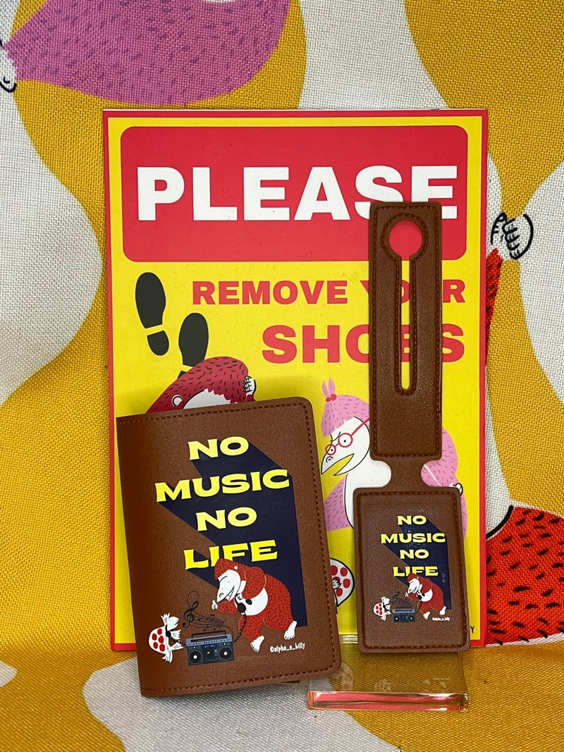 香港原Alpha  and Billy 护照套及行李牌 啡色 - 护照夹/护照套 - 人造皮革 咖啡色