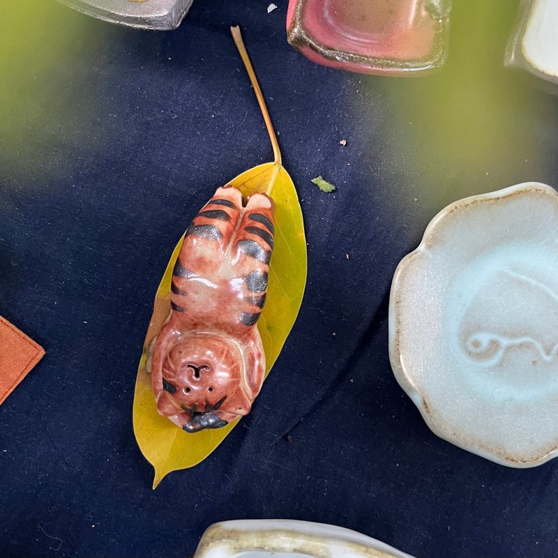 吃饱撑着 / 虎斑猫 / 陶 - 玩偶/公仔 - 陶 金色