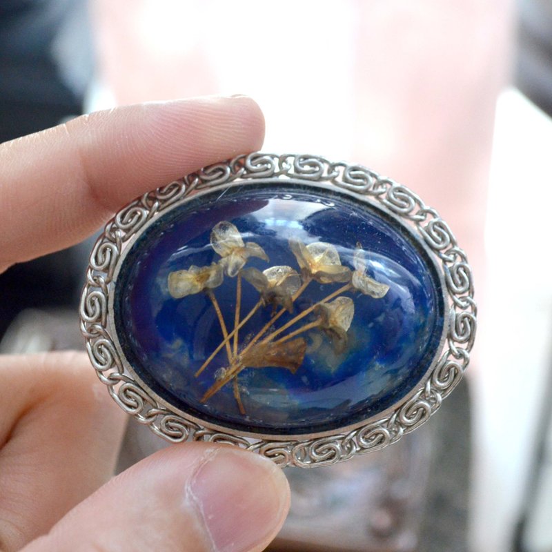 蓝色镀银边干燥花立体胸针 贵妇 日本二手古着珠宝首饰 - 胸针 - 其他材质 蓝色