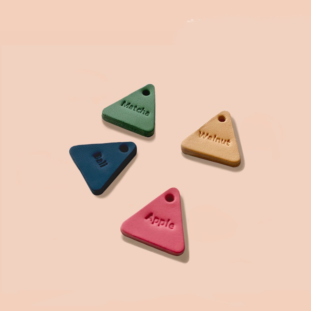 宠物刻字身份牌猫咪猫防丢牌真皮宠物定制三角牌 Leather Pet Tag - 项圈/牵绳 - 人造皮革 多色