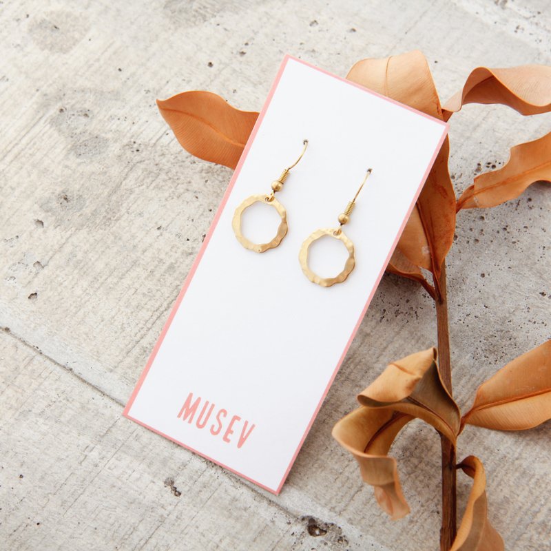 【小卷纸手作/纸艺/饰品】基本款百搭简约黄铜耳环-绕圈圈 - 耳环/耳夹 - 铜/黄铜 金色