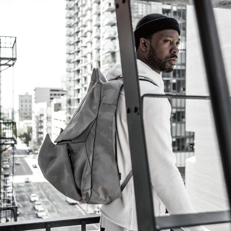 Silver Camouflage Rhino (L) Backpack - 后背包/双肩包 - 其他人造纤维 银色