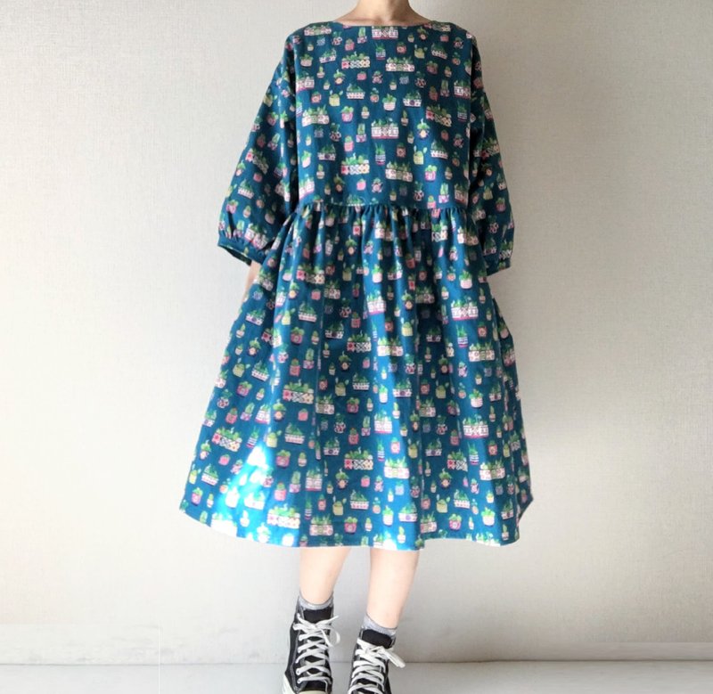 cactus　Succulent plant　 dress - 洋装/连衣裙 - 棉．麻 蓝色