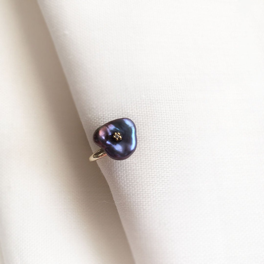 1 grain poppy pearl ear cuff - 耳环/耳夹 - 宝石 黑色