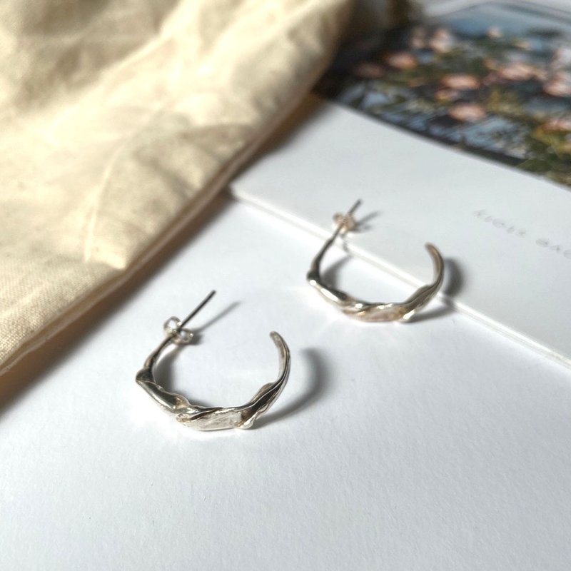 扭折纯银耳环 - 耳环/耳夹 - 银 银色