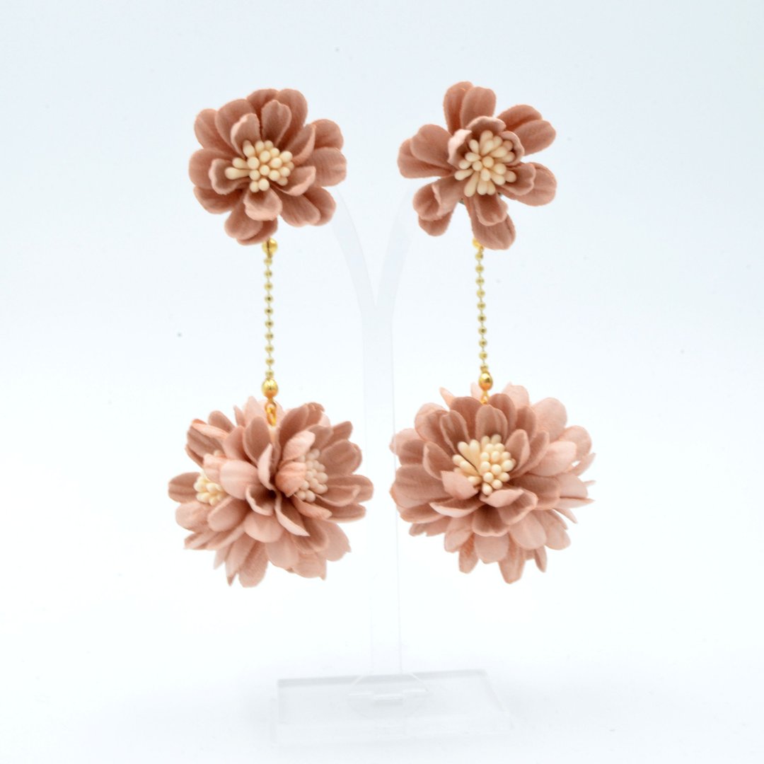 樱花橘色立体压花雏菊花球耳环 Peach Color Daisy Ball Earring - 耳环/耳夹 - 其他材质 粉红色