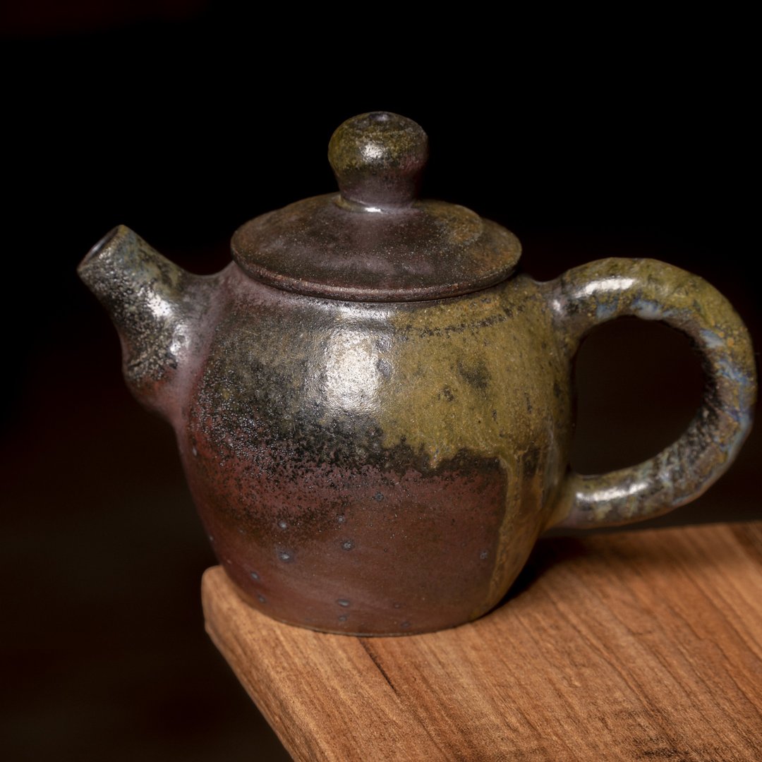 黄春贵 - 入炭柴烧茶壶 - 茶具/茶杯 - 陶 咖啡色