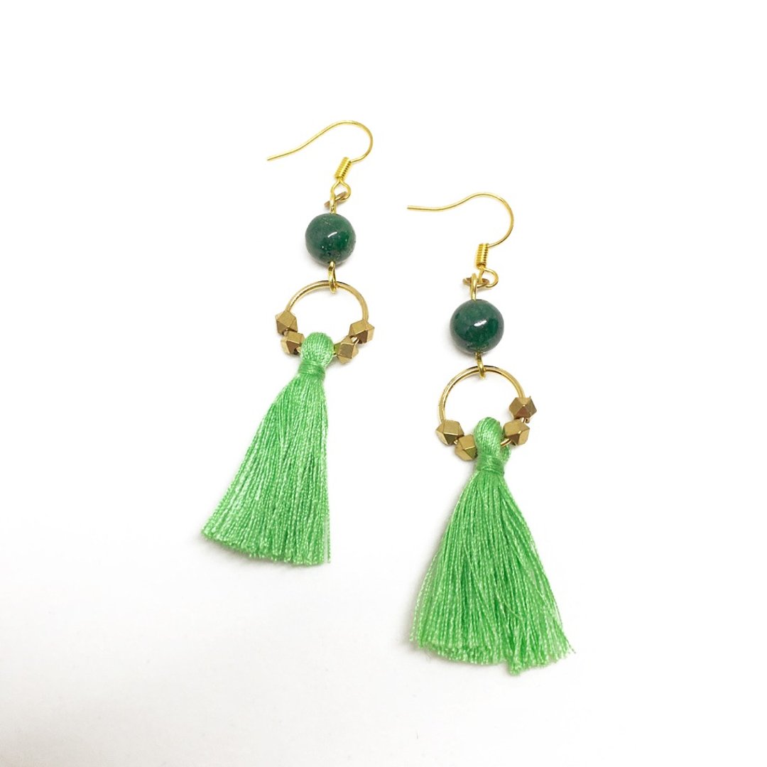 绿流苏◆ 可改夹式 Brass Earrings / 一对 / 天然石 复古 黄铜耳环 / 礼物客制设计 - 耳环/耳夹 - 宝石 绿色