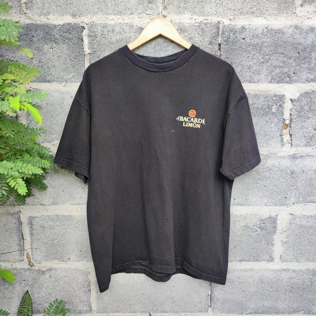 Vintage 90s Bacardi Limon Citrus Black T Shirt - 男装上衣/T 恤 - 棉．麻 黑色