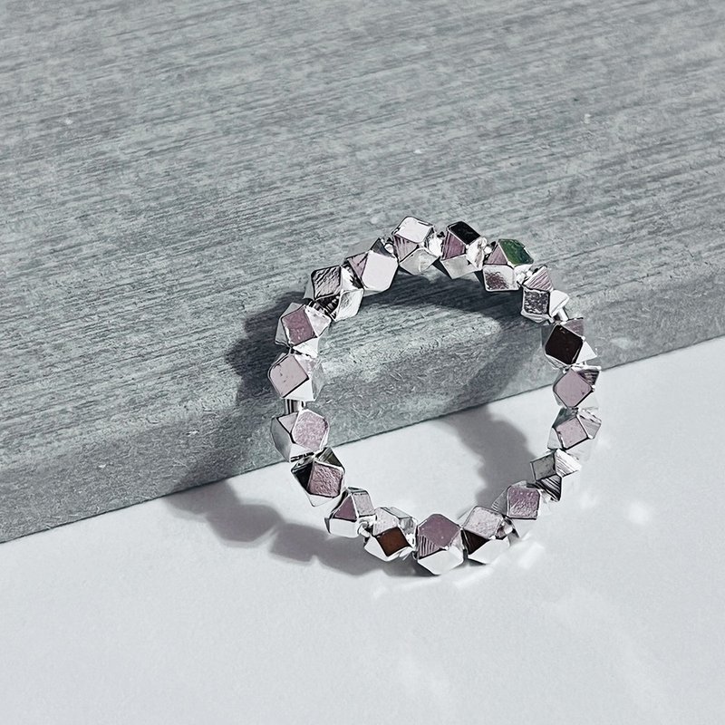 滚石925纯银戒指 立体闪亮纯银角珠设计 中性配戴 - 戒指 - 纯银 银色