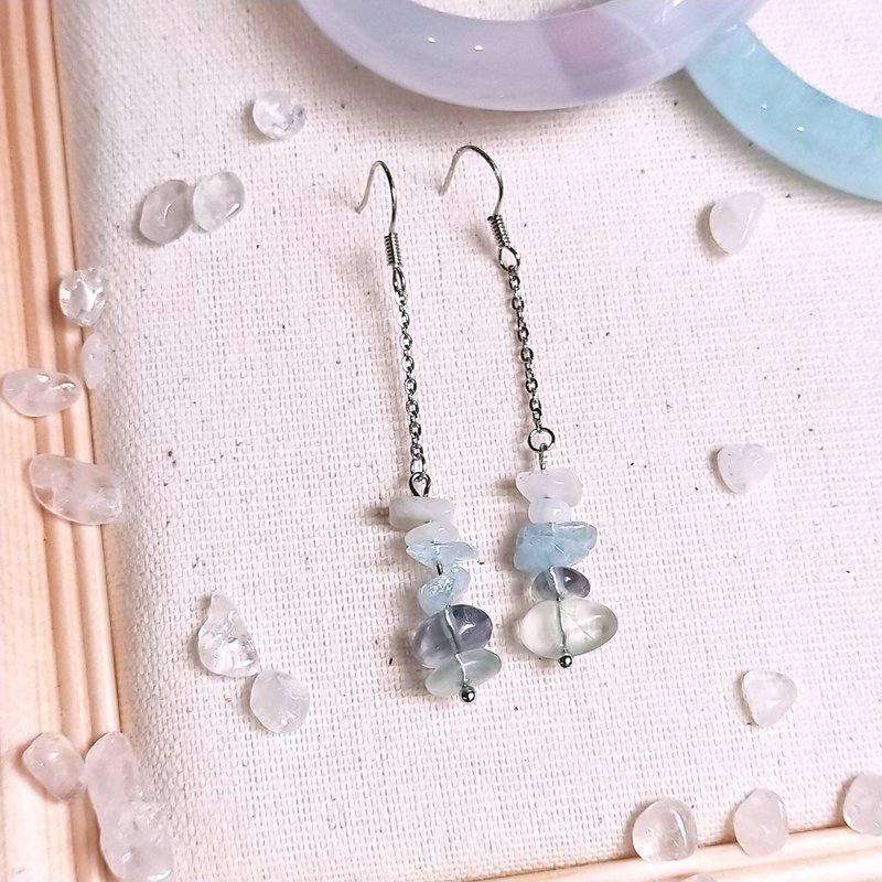 J018-天然石珠串耳环(三色) 晴空 - 耳环/耳夹 - 半宝石 蓝色