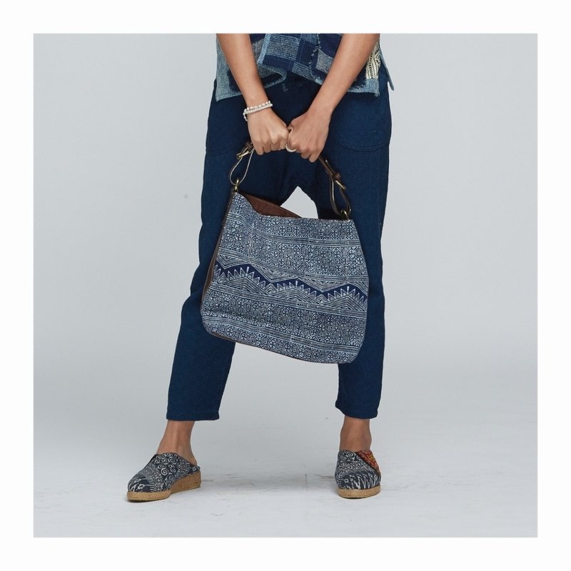Tribal Bag, Hmong Tote Bag,  Water-splash Bag, Indigo Purses, Hobo Bags - 其他 - 棉．麻 蓝色