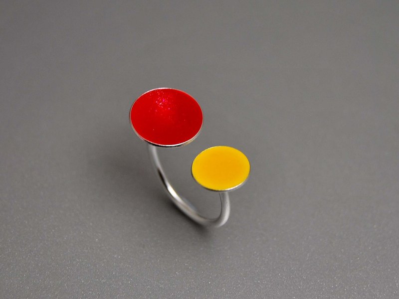 【黄+红】925纯银搪瓷双色不规则撞色可调节戒指 圆形大小母子戒指 星空下草地 简约优雅创意设计情人节生日礼物 R086 | 希腊原创手工饰品 This and That - 戒指 - 其他金属 黄色