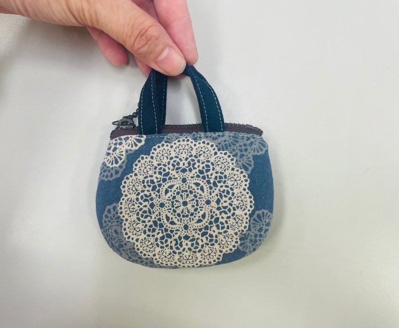 迷你蓝牙耳机收纳袋-蕾丝花花 - 耳机收纳 - 棉．麻 蓝色