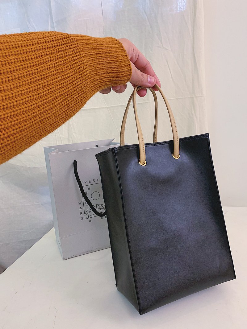 Color D / 如同纸袋的日常袋 纸袋 手提包 手提袋 小包  包包 - 手提包/手提袋 - 其他材质 黑色