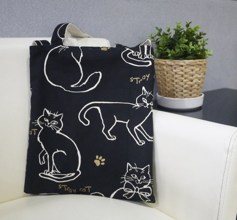 2020 交换礼物 首选双面文青提背两用袋(黑猫) - 手提包/手提袋 - 棉．麻 