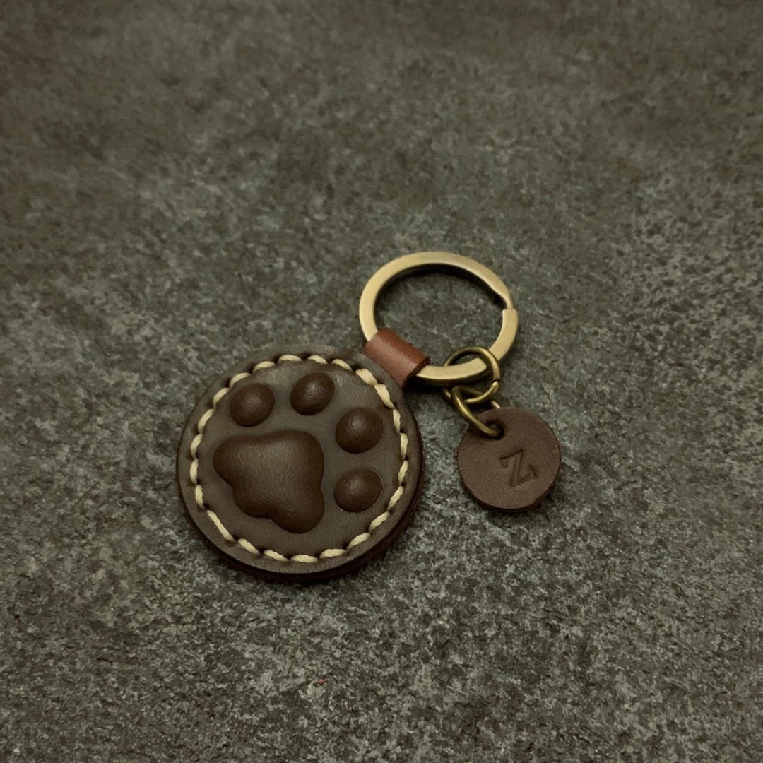 【定制】迷你猫掌 小礼物 定制化礼物 刻字 生日礼物 礼物 情人 - 钥匙链/钥匙包 - 真皮 咖啡色