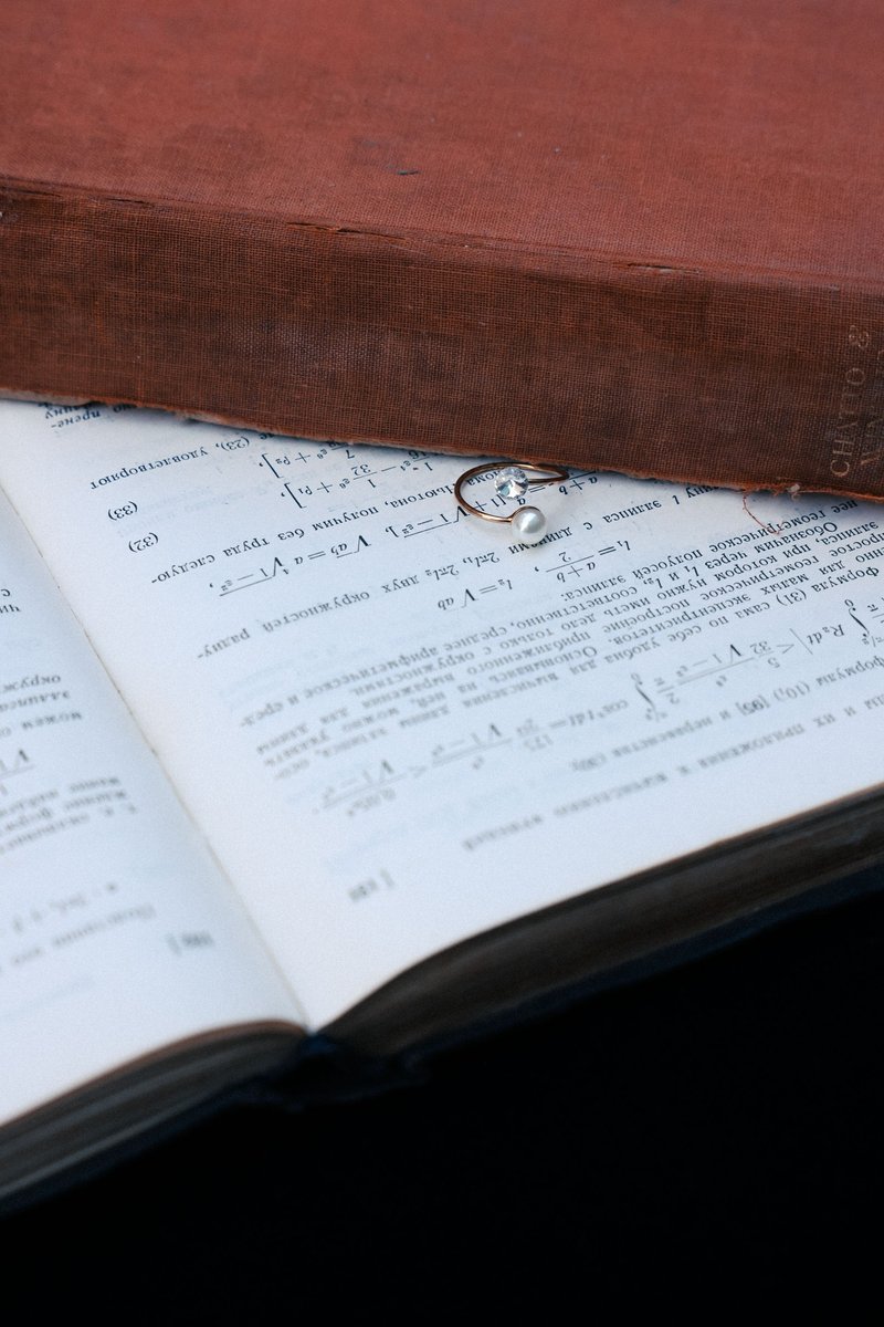 COR-DATE / 简约派 / 细版珍珠旋绕戒指 / 白色 - 戒指 - 其他材质 