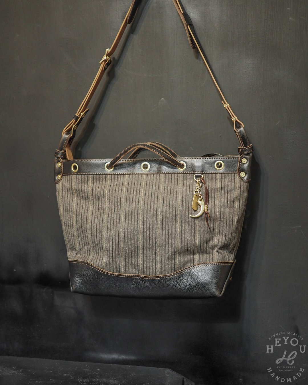 Brown Stripe 2-way Tote Bag 复古直纹两用托特包 - 侧背包/斜挎包 - 其他材质 多色