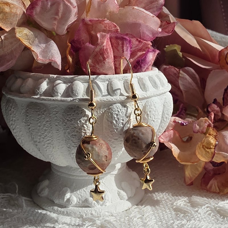 SixCats 阿拉善玛瑙 14K铜镀金 保色金属线编织 耳环 礼物 - 耳环/耳夹 - 玉石 