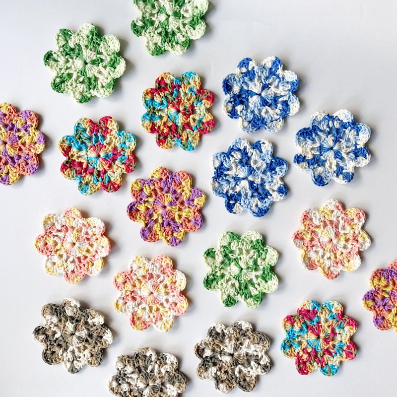 小花杯垫 100%棉毛线手工 编织 钩针 - 杯垫 - 棉．麻 多色