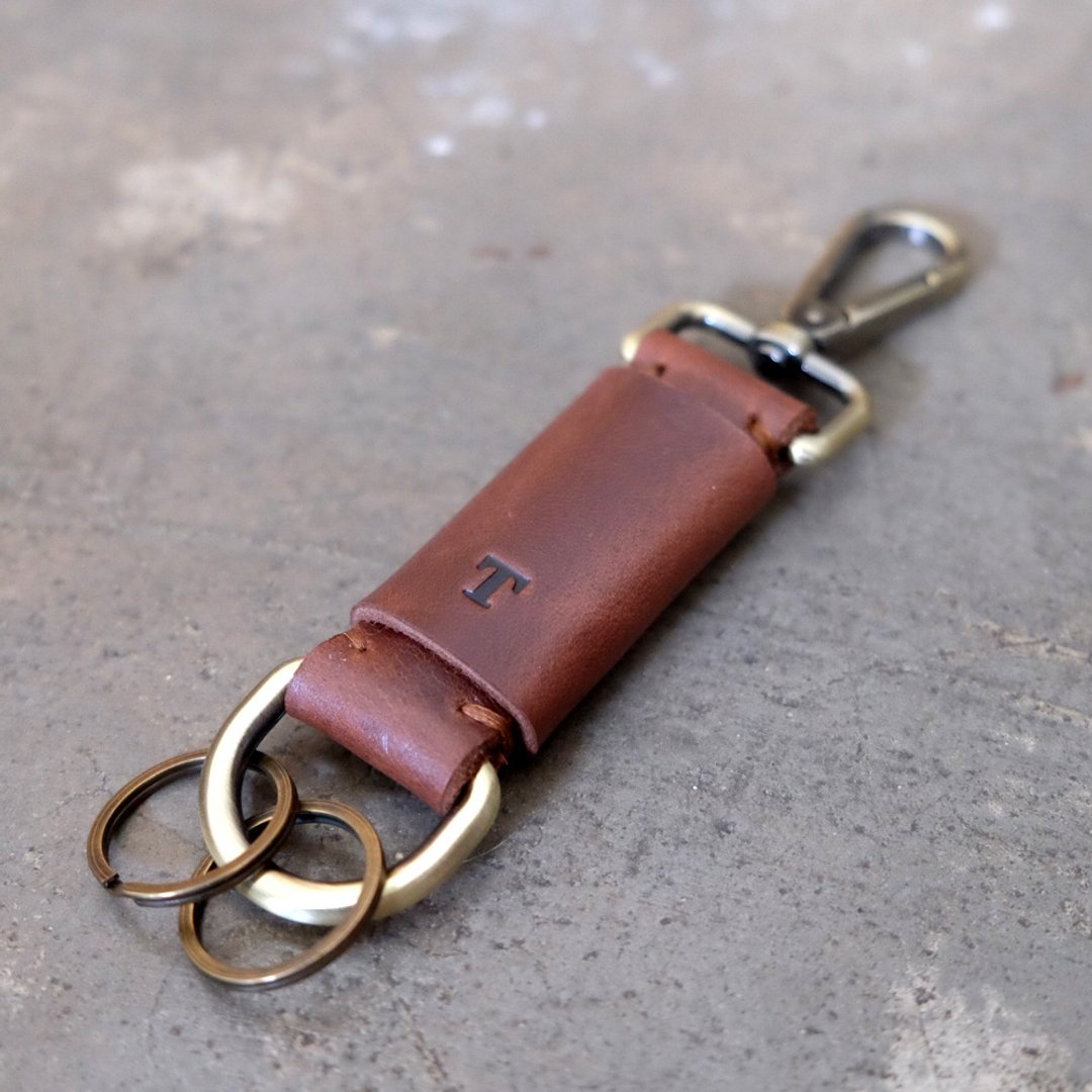 Personalized Initial Leather Keychain / Dark Brown - 其他 - 真皮 咖啡色