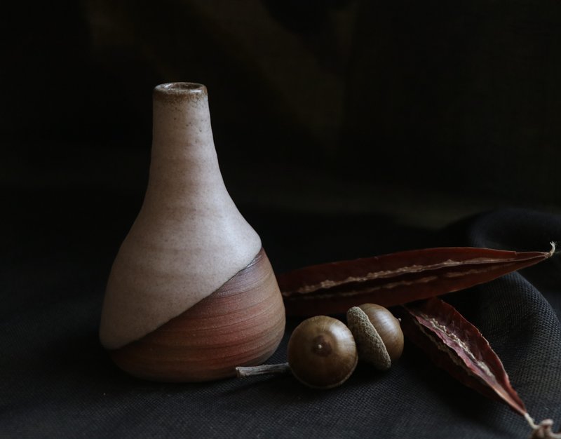 10号 小花瓶 - 牛奶可可系列 - 花瓶/陶器 - 陶 卡其色