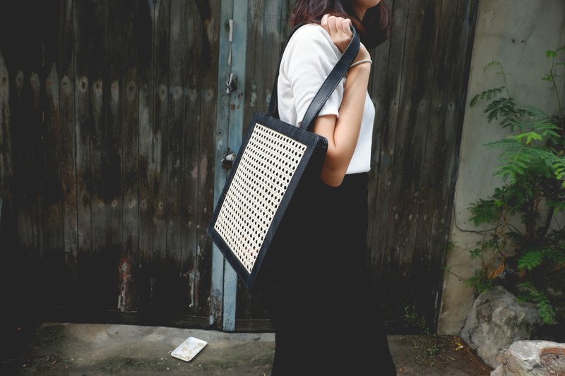 黑色藤编托特包 - 后背包/双肩包 - 竹 黑色