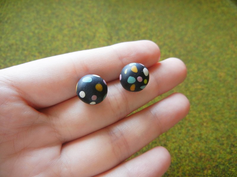 *coucoubird*咕咕的彩蛋-黑色/抗过敏耳针 - 耳环/耳夹 - 粘土 黑色