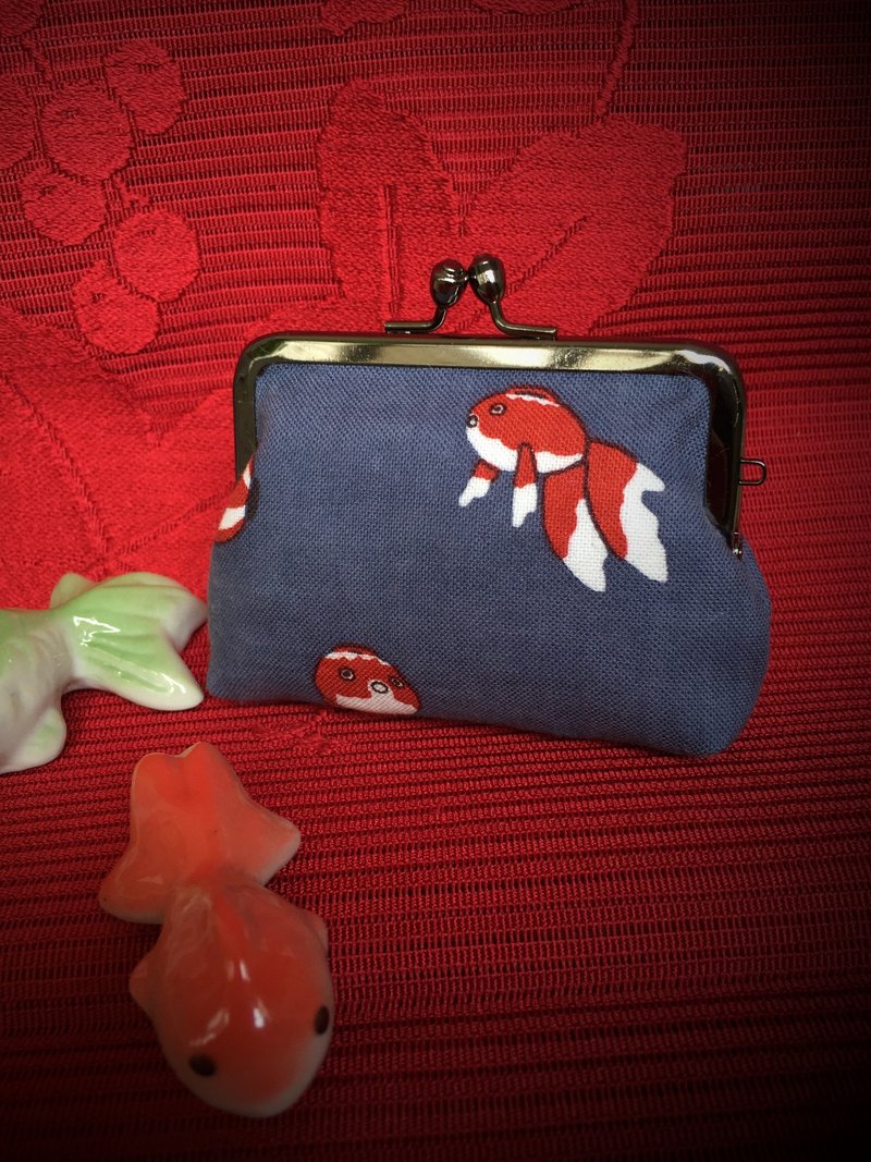 金鱼方型小口金包 - 零钱包 - 棉．麻 蓝色