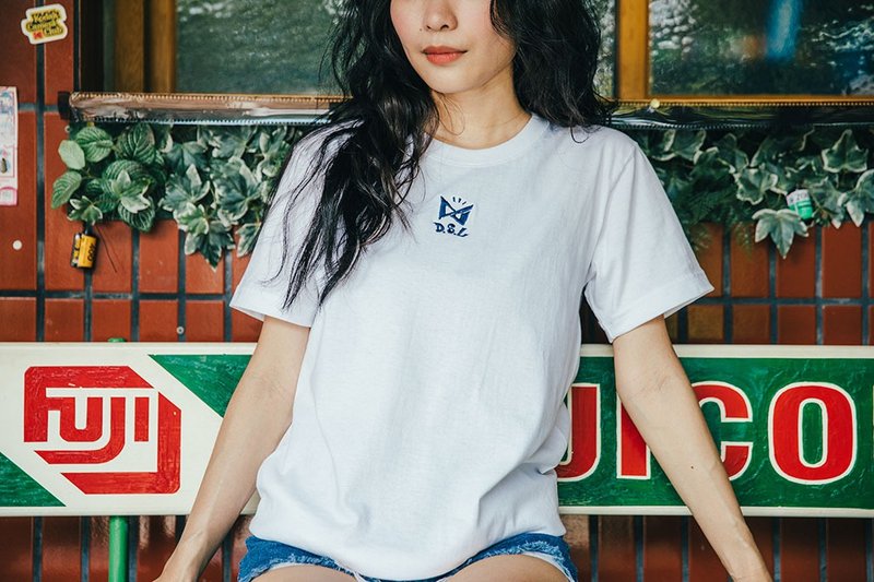 【限时出清6折】领结好好素T-白色(女生版) - 女装 T 恤 - 棉．麻 白色