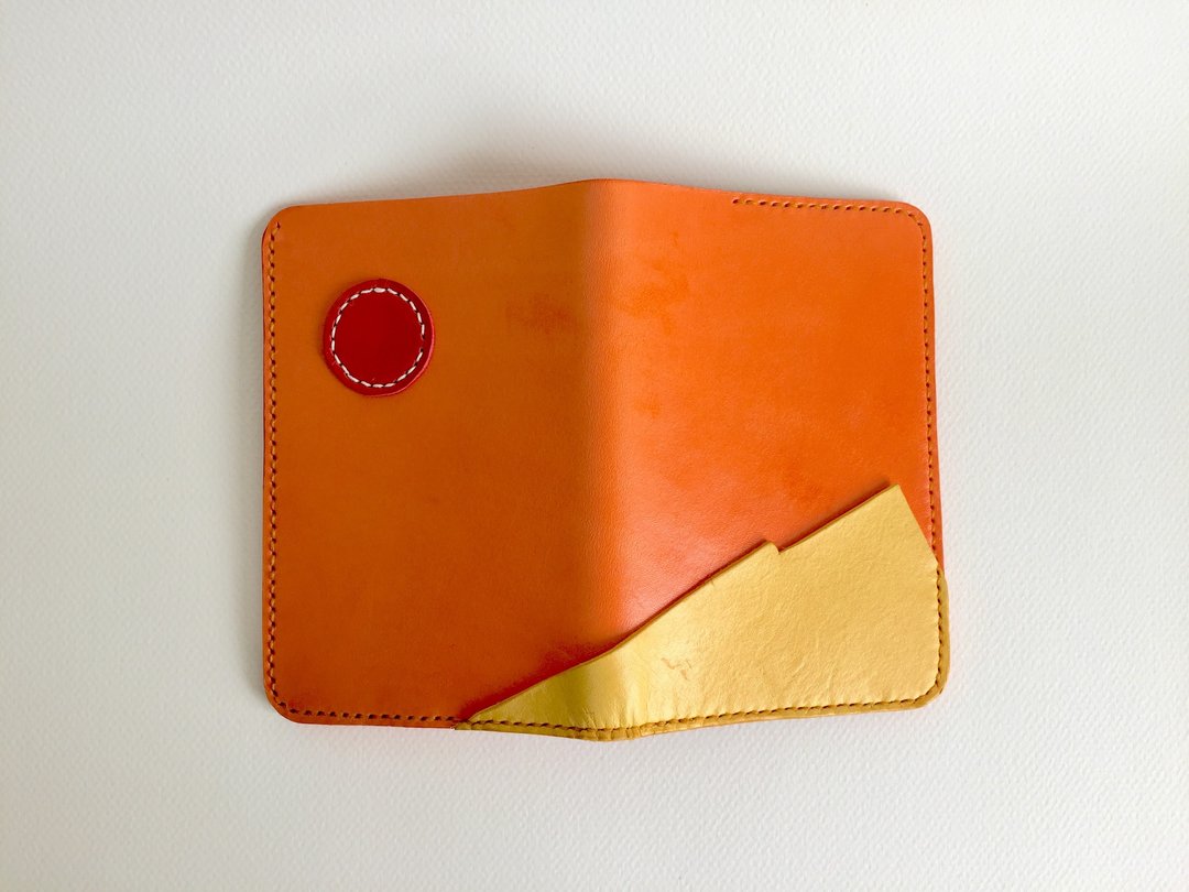 满满元气护照夹＿皮革手工缝制 Handcraft bright passport holder - 护照夹/护照套 - 真皮 橘色