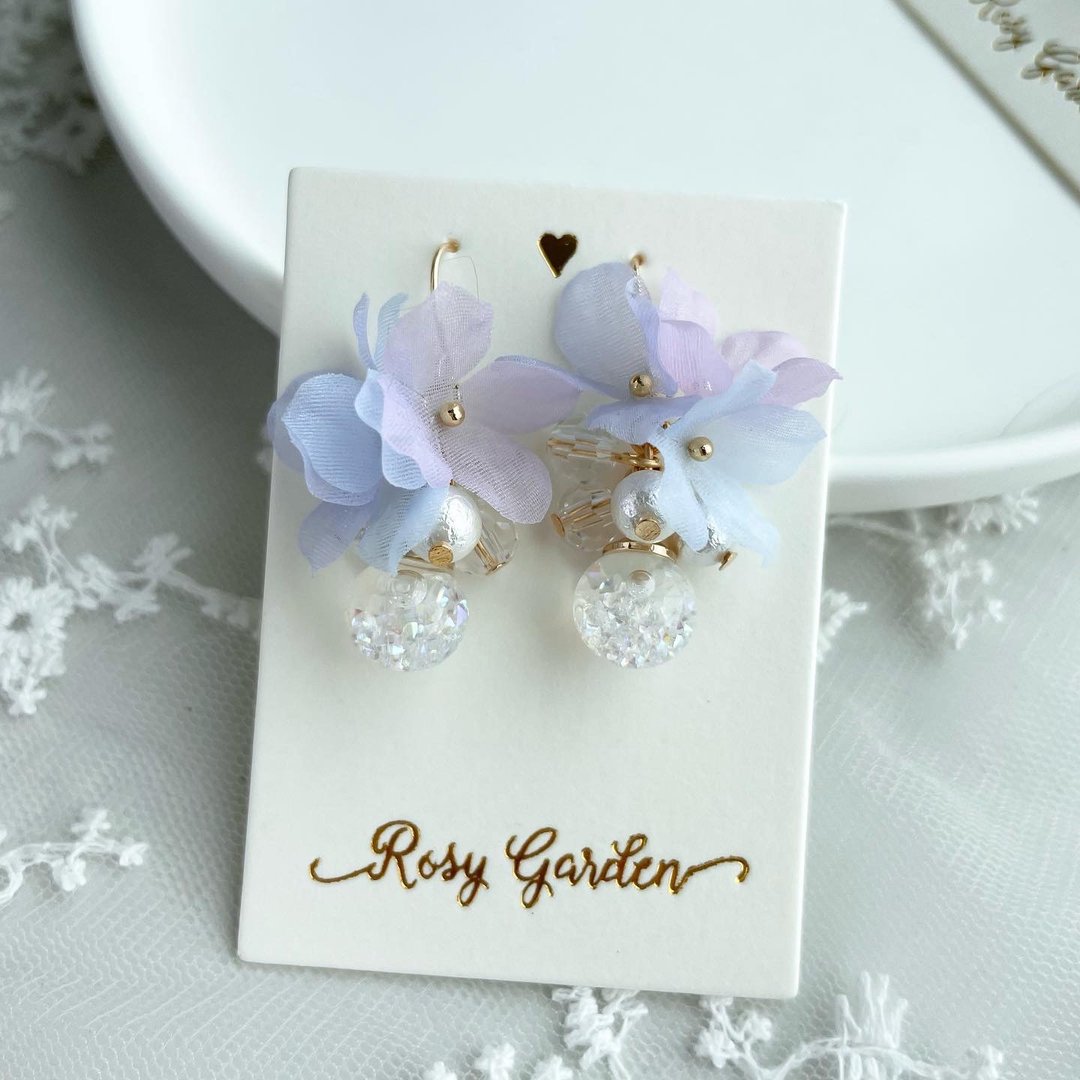 梦幻雪纺绣球花水晶球耳环 - 手作流沙设计 | Rosy Garden - 耳环/耳夹 - 玻璃 紫色