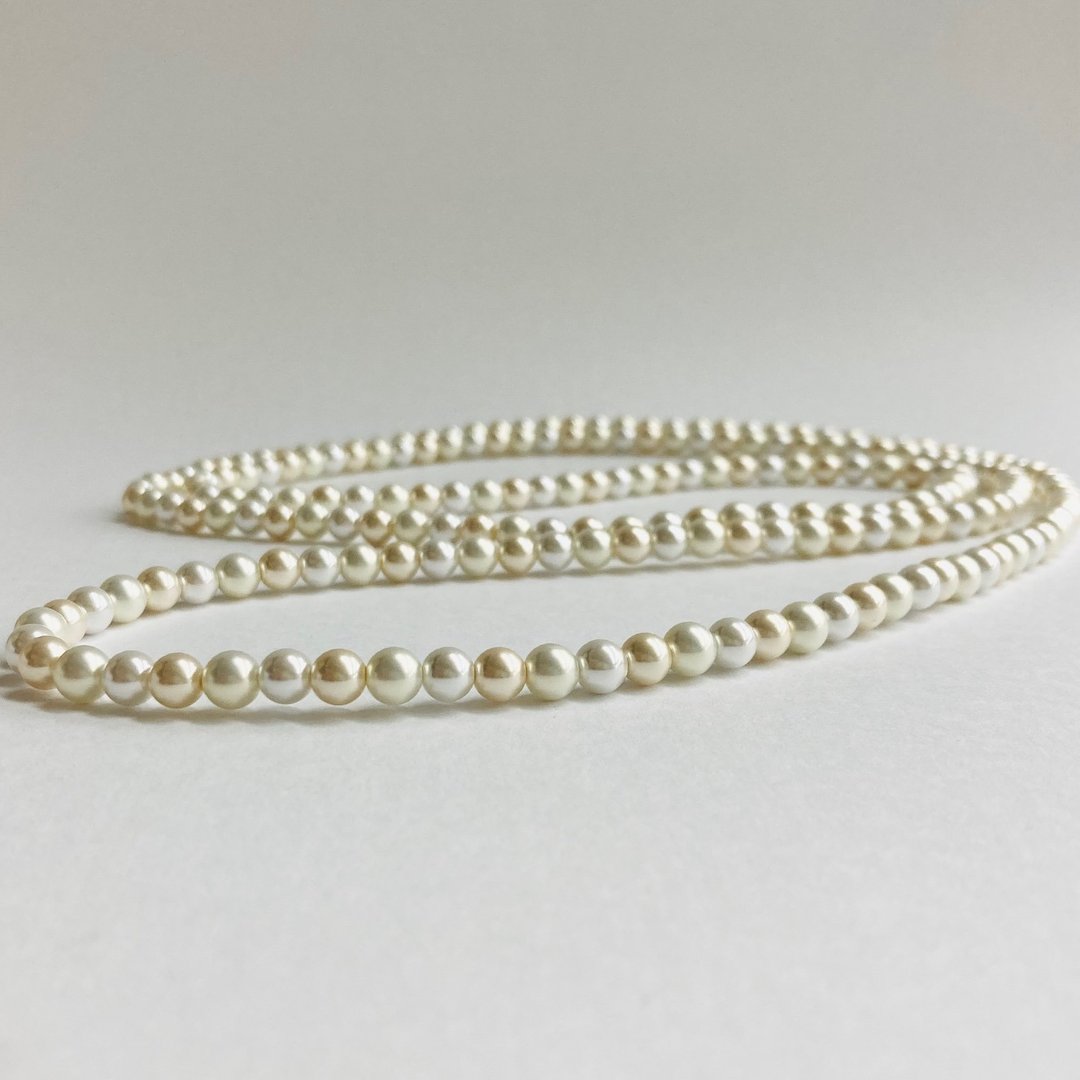 玻璃珍珠 2Way 长项链／无接缝加工／6mm 约 120cm／白 x 米白混色／made in japan - 项链 - 玻璃 白色